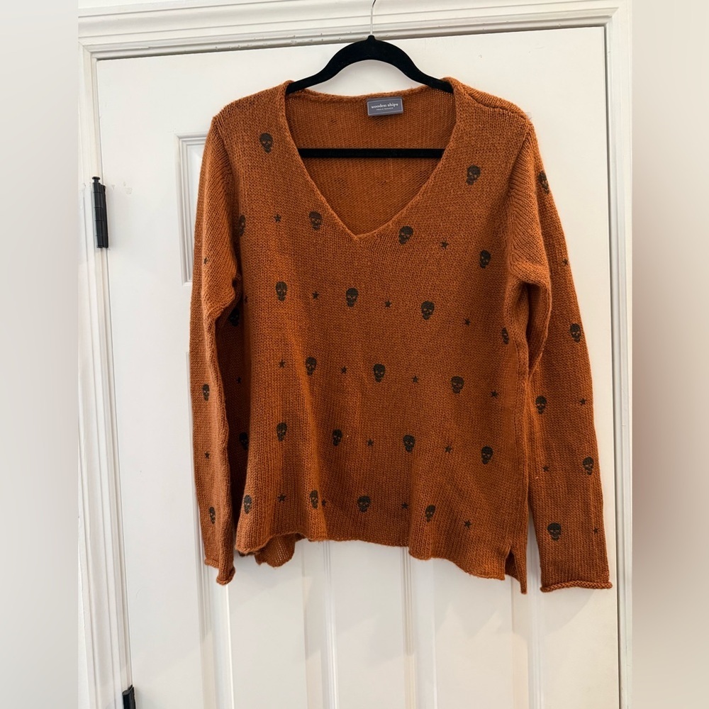 Wooden‎ Ships Skull Print Knit Sweater Brown Tan V Neck Long Sleeve Small Medium